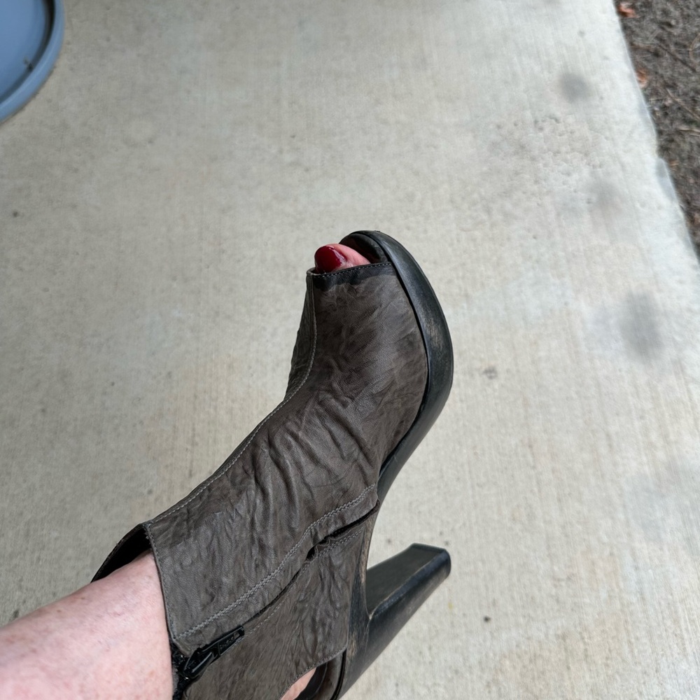 Salpy Hand sewn Peep-Toe Ankle Boots softest leather - Picture 6 of 11